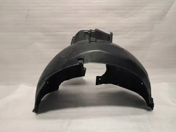 Audi A4 B9 Lift Sedan oikea etulokasuoja OEM 8W0821172G image 4