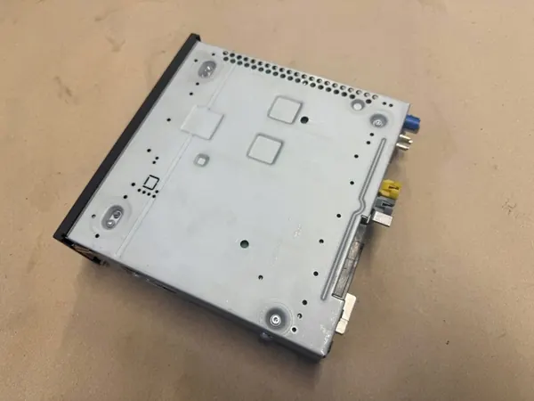 VW Passat B8 Navigering DVD-läsare OEM 5NA035042B image 3
