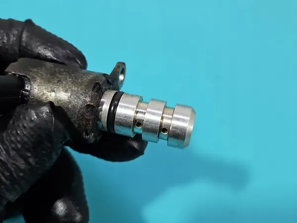 Kamaxelpositionssensor Audi A6 C7 2.0 TFSI 06H103697B image 6