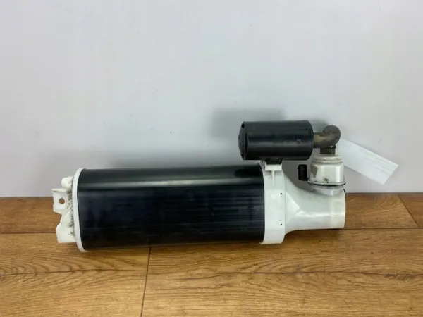 Brandstofdampfilter OEM 68421012AA Dodge Challenger image 4