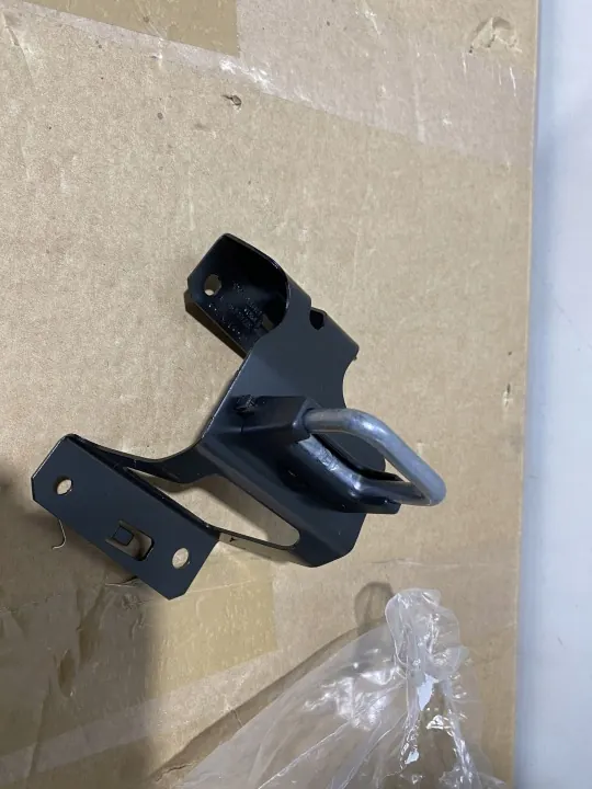 Tranca capô Volvo OE 32244456 - Estado usado image 2