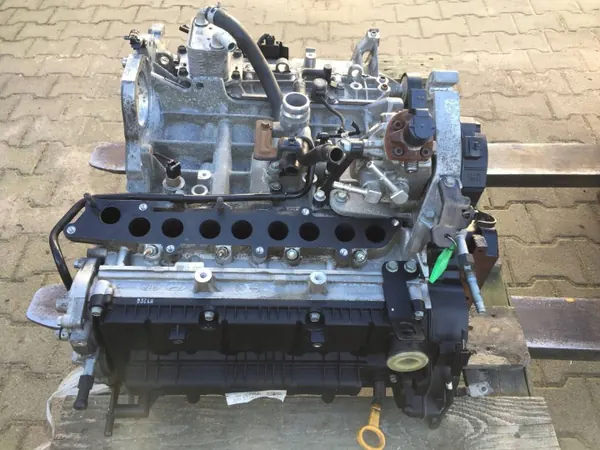 Bloque motor Hyundai usado OEM D4FE 1.6 CRDi image 3