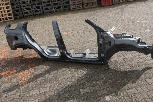 Panneau de quartier Land Rover OEM 6626ACM666 Avant Droit image 2