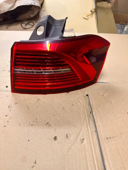 Lámpara Trasera VW Passat B8 Kombi image 2