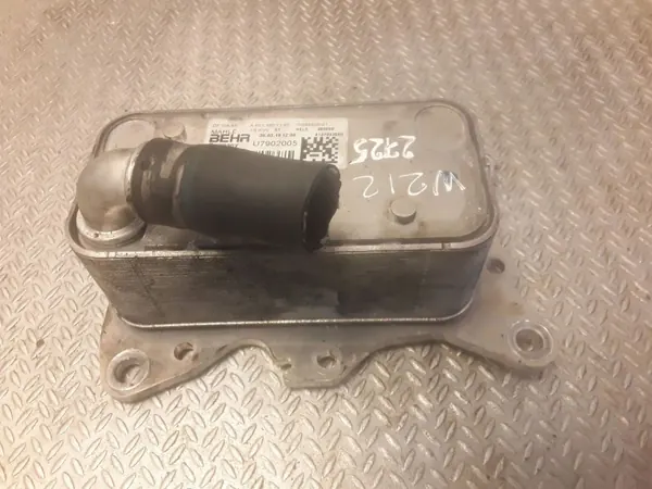 Mercedes-Benz E W212 Versnellingsbakoliekoeler OEM 6511801165 image 2