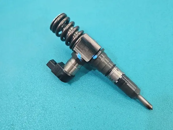 OEM 03G130073S Einspritzpumpe 2.0 TDI gebraucht image 2