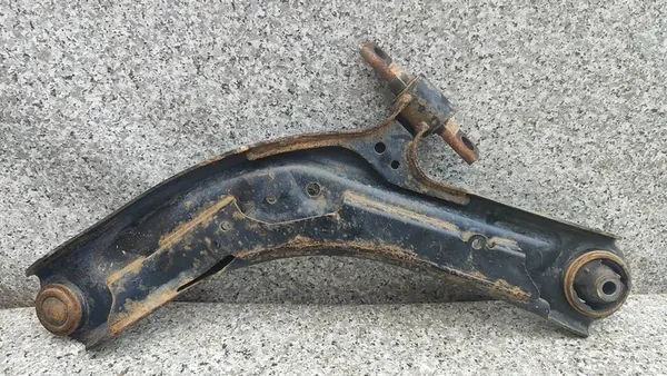 Braccio di Controllo Anteriore Nissan X-Trail T32 2.0 DCI Sinistro o Destro image 3