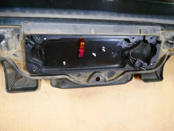 BMW E91 Kofferbak Achterruit - OEM Onderdeel image 3