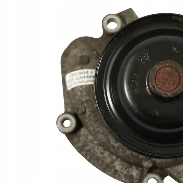 MERCEDES CLS 219 W219 Vattenpump OM 642 image 2