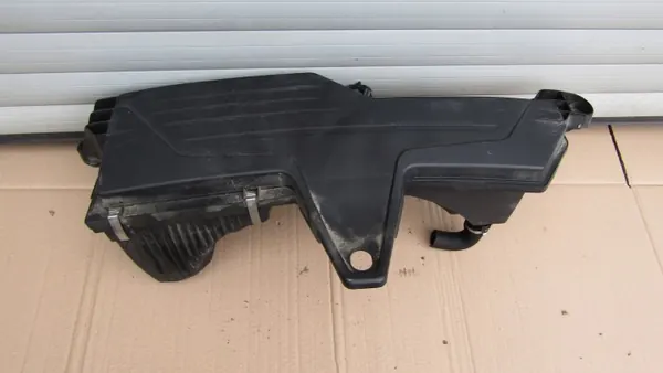 BMW F30 2.0 D Luchtfilterhuis OEM Onderdeel image 2