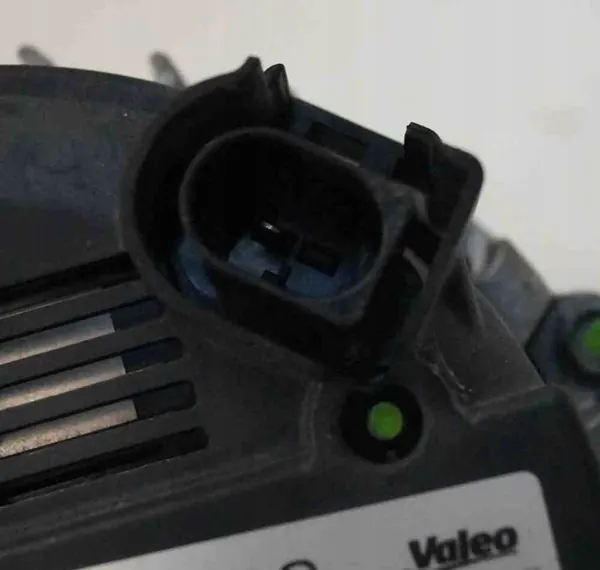 Audi Q3 8U 2014 Generaattori 04E903023K image 4