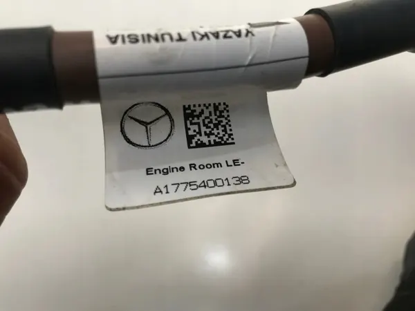 Sensor fluxo ar OEM A1775400138 Mercedes GLA image 5