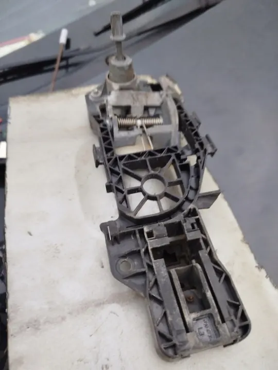 Vasen Etuoven Kahva Volkswagen Passat B7 2010-2014 OEM image 5