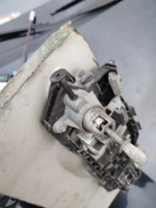 Vasen Etuoven Kahva Volkswagen Passat B7 2010-2014 OEM image 6