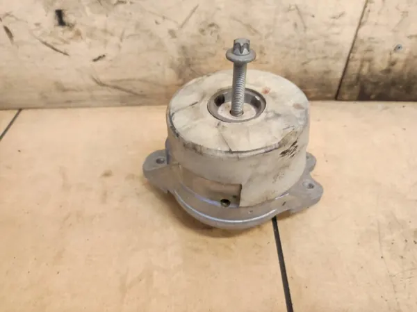 Mercedes-Benz Moottorin Kiinnike Oikea A2532402400 image 2