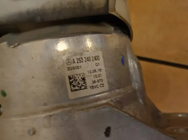 Mercedes-Benz Moottorin Kiinnike Oikea A2532402400 image 4