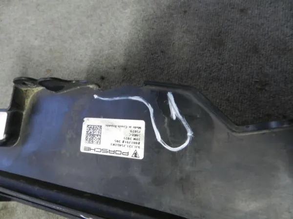 Porsche Taycan Volet Radiateur Droit OEM 9J1121754D image 3