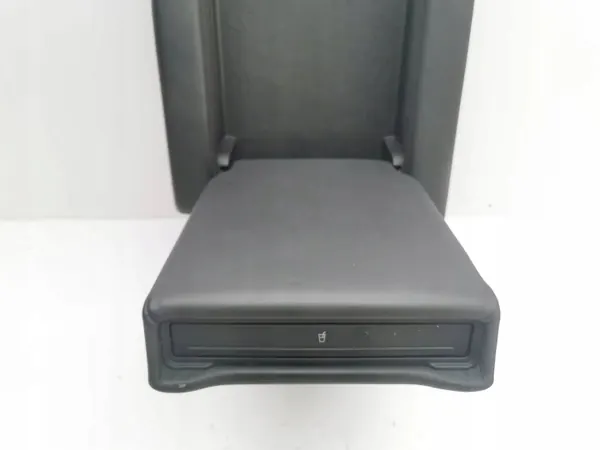 Audi Q7 4L 2008 Bakre armstöd OEM AMD153739 image 3