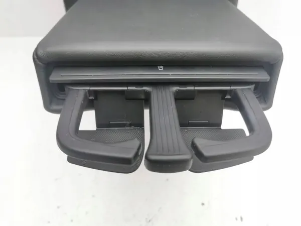 Audi Q7 4L 2008 Bakre armstöd OEM AMD153739 image 5