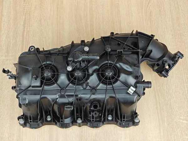 Colector de admisión usado OEM 8647975 para BMW B48 image 3