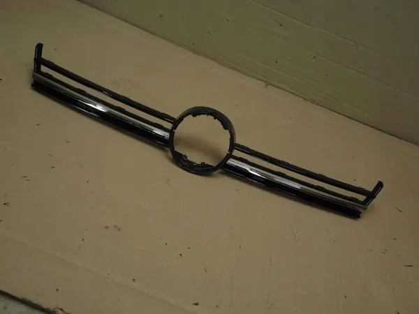 Grille avant VW Golf VII Lift OEM 5G0853655L image 2