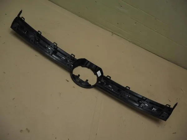 Grille avant VW Golf VII Lift OEM 5G0853655L image 10