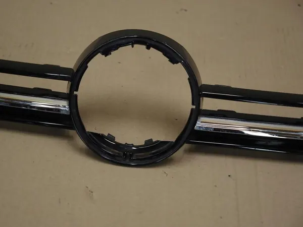 Grille avant VW Golf VII Lift OEM 5G0853655L image 3