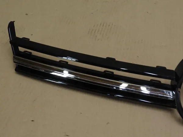 Grille avant VW Golf VII Lift OEM 5G0853655L image 6