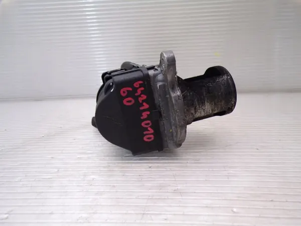 Válvula EGR usada OEM 6421401060 para Mercedes 3.0 CDI image 2