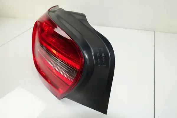 Mercedes A-klass W176 vänster bakljus OEM 1769060100 image 6