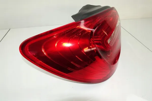 Mercedes A-klass W176 vänster bakljus OEM 1769060100 image 7