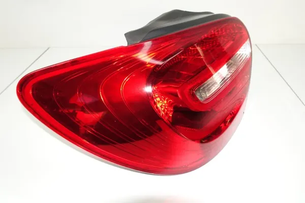 Mercedes A-klass W176 vänster bakljus OEM 1769060100 image 8