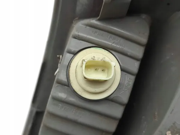 Jeep Grand Cherokee 2013 Luz trasera lado derecho OEM image 2