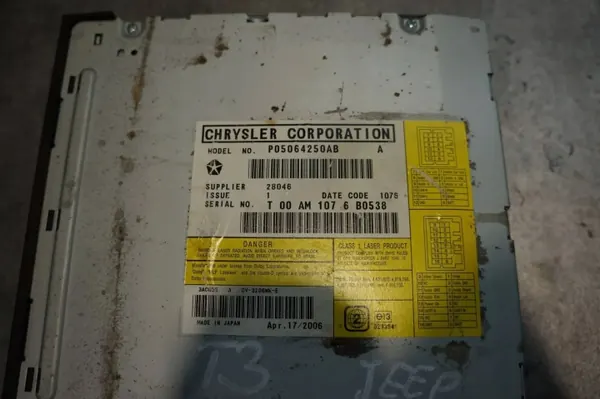 DVD-spelare OEM P05064250AB för Jeep Commander image 5