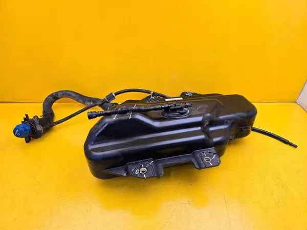 Tanque AdBlue Mercedes-Benz OEM A4474700115 - Usado image 2
