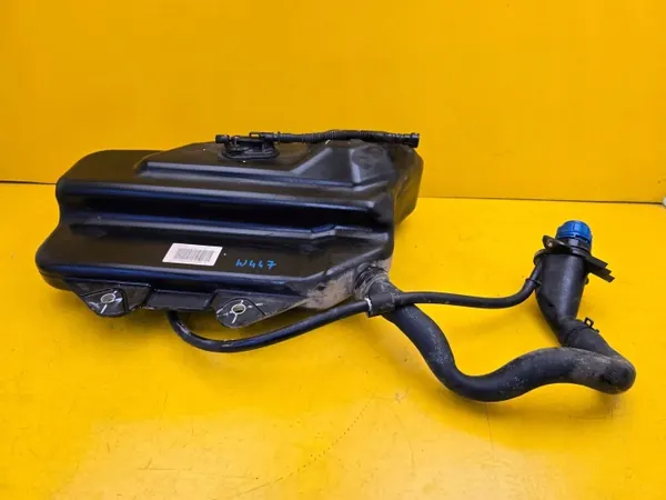 Tanque AdBlue Mercedes-Benz OEM A4474700115 - Usado image 3