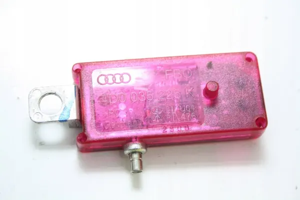 Audi A8 D2 antennivahvistinmoduuli OEM 4D0951177B image 7