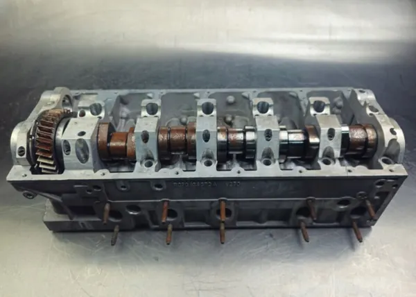 Arbre à cames R070103373A pour VW T5 2.5 TDI image 6