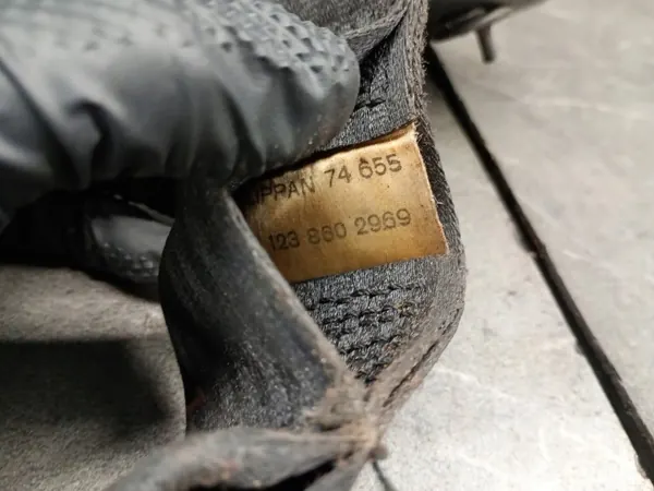OEM 1238602969 Bakre säkerhetsbältesspänne Mercedes W123 image 7