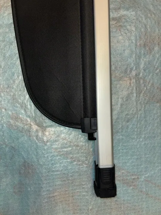 KIA EV6 bagageutrymmesrullgardin OEM 85940-CV000 image 4