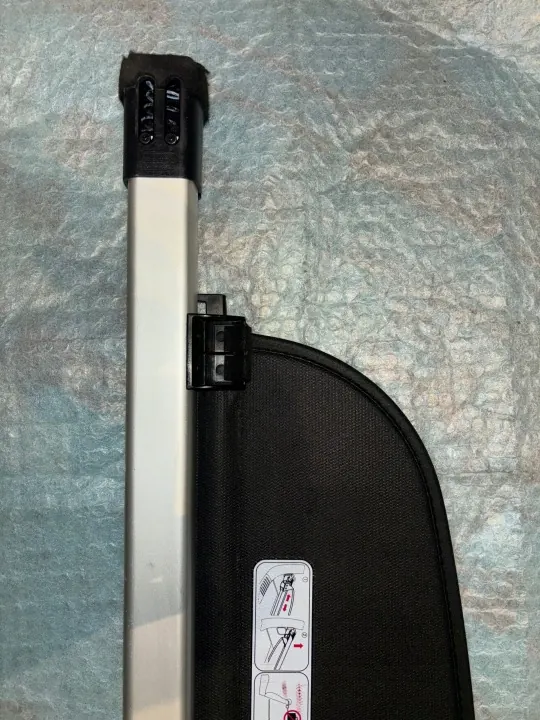 KIA EV6 bagageutrymmesrullgardin OEM 85940-CV000 image 5