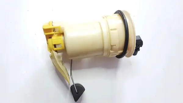 Brandstofpomp Toyota Camry 2004 894610C010 image 2