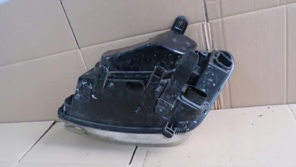 Réflecteur avant droit C-MAX 1 I OEM image 8