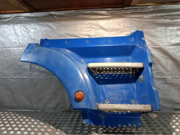 MAN TGA Treeplank OEM 81615100824 - Rechterzijde Gebruikt image 2
