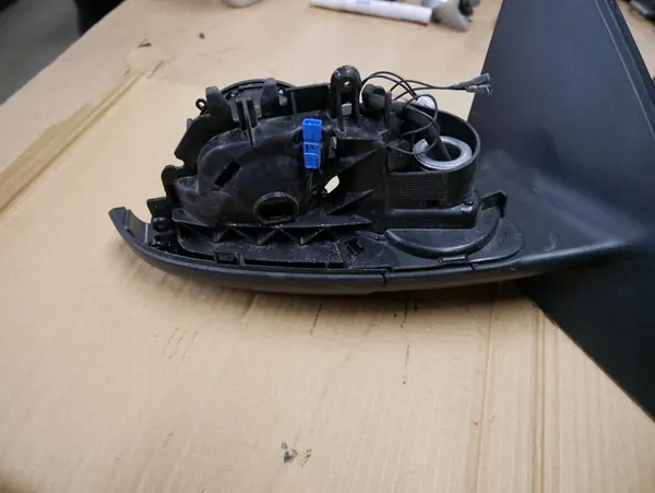 Oikea Peilijalka MERCEDES W204 COUPE C204 8+9 Pin image 2