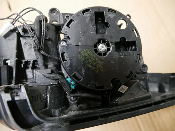 Oikea Peilijalka MERCEDES W204 COUPE C204 8+9 Pin image 6