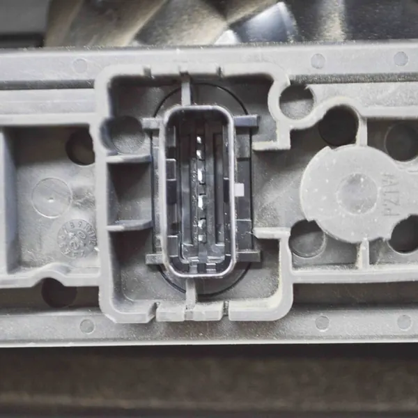 Opel Movano B 2021 Luz Trasera Izquierda image 6