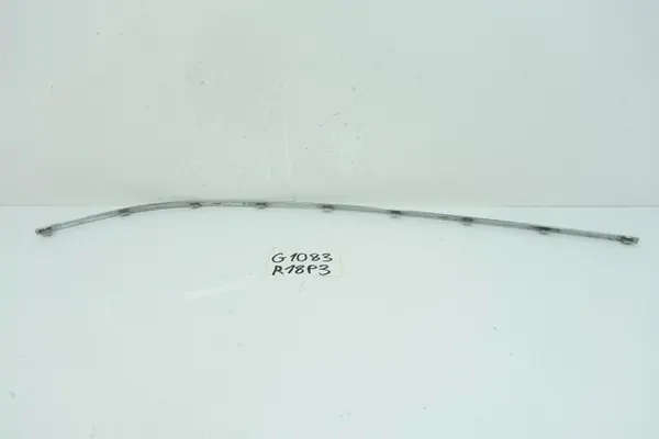 Mercedes C-klass W203 Framstötfångardekor OEM A2038858721 image 4
