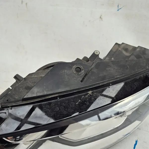 VW Passat CC Bi-Xenon Vasemman Ajovalon 11- OEM 3C8941753S image 3