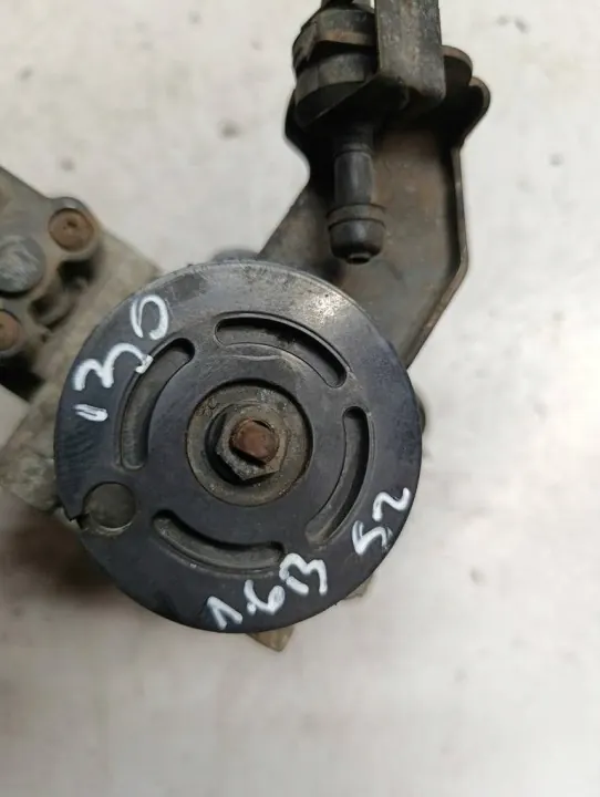 Kaasutinrunkio Hyundai I30 OEM 351002B060S2 image 4